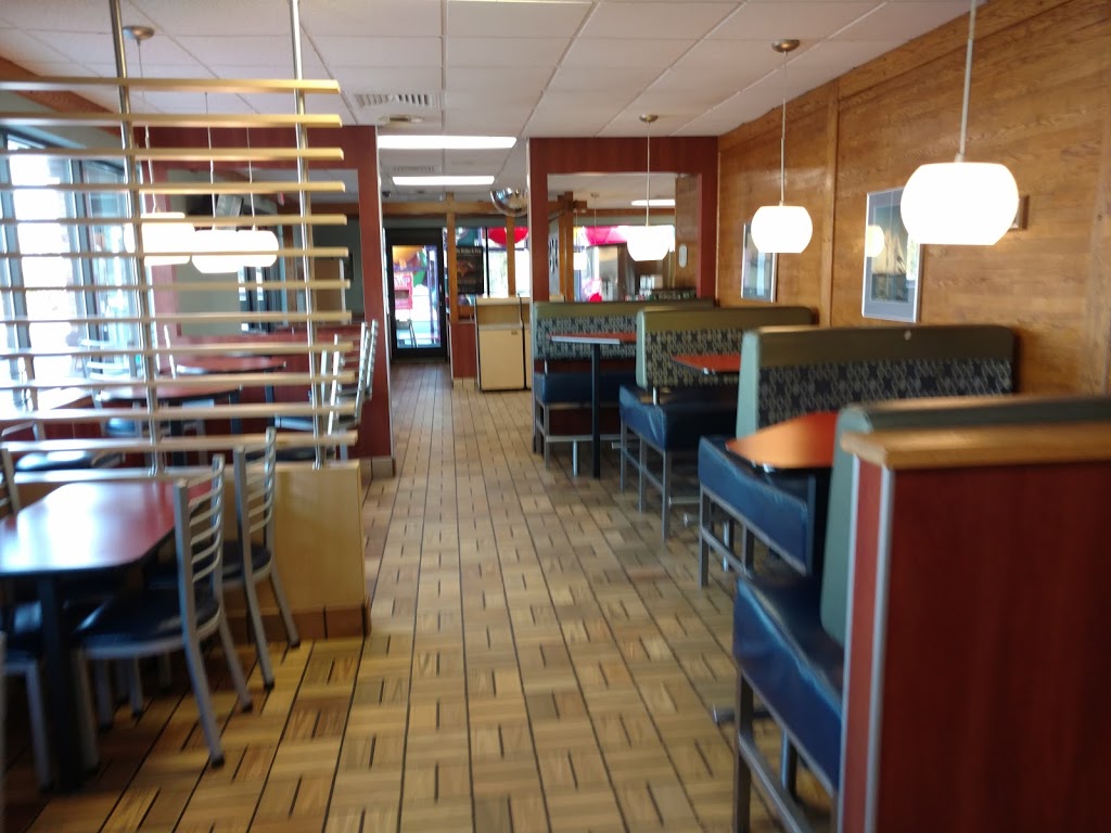 McDonalds | 6658 S Riverside Rd, Marine City, MI 48039, USA | Phone: (810) 765-5060