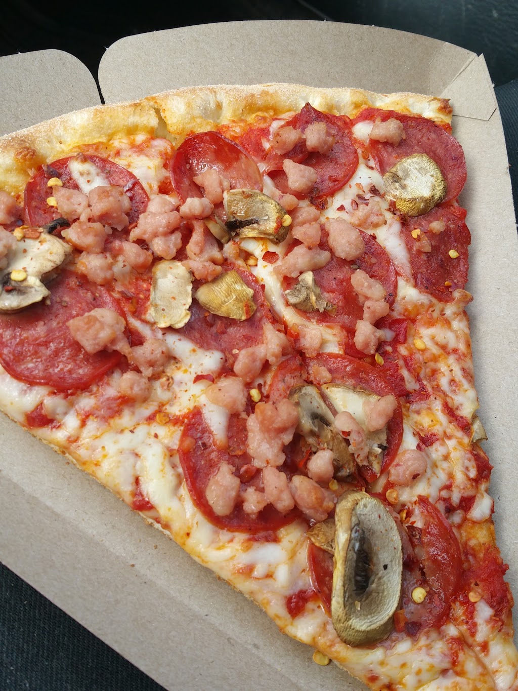 Pizza Pizza | 19466 Yonge St #1, Holland Landing, ON L9N 1L8, Canada | Phone: (905) 830-1111