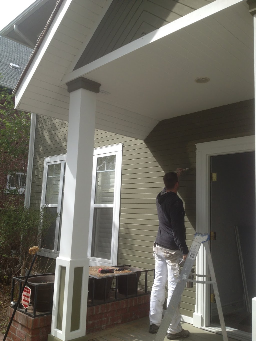 johns painting | 418 Winnipeg Ave S, Saskatoon, SK S7M 3M7, Canada | Phone: (306) 380-8329