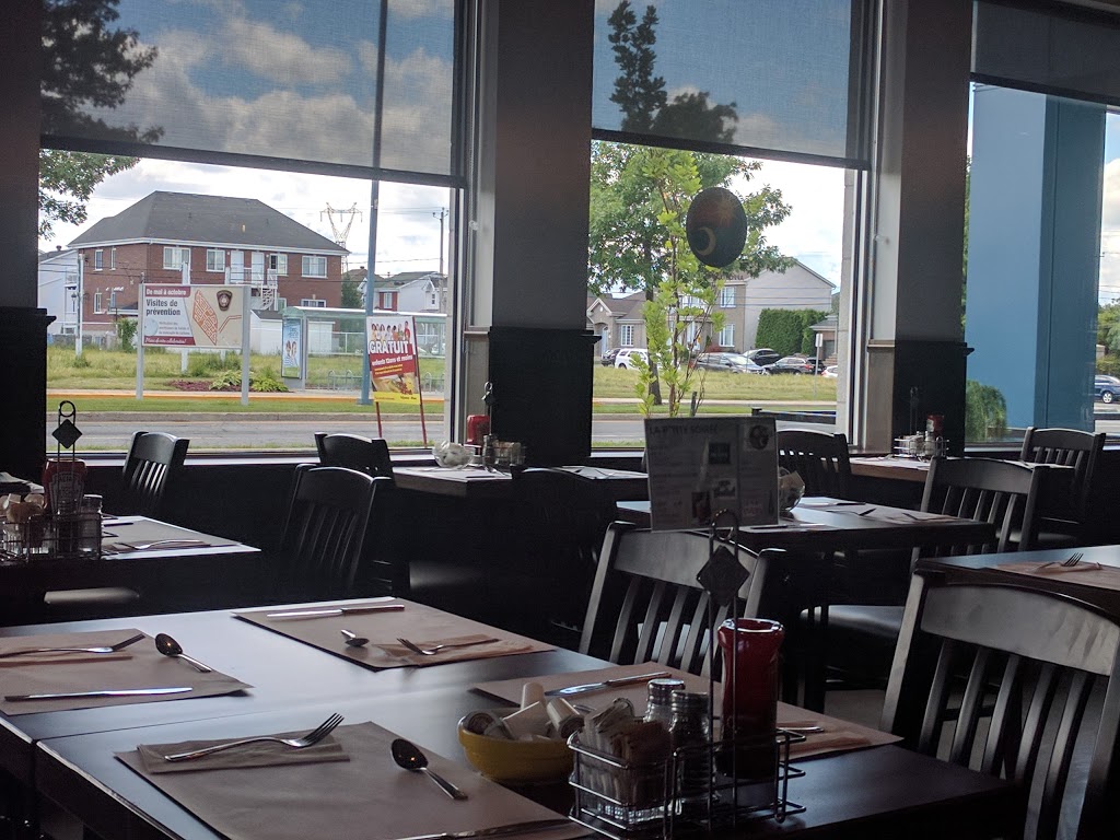 Le Ptit Réveil - La Ptite Soirée | 311 Boulevard de la Marine, Varennes, QC J3X 1Z4, Canada | Phone: (450) 985-1269