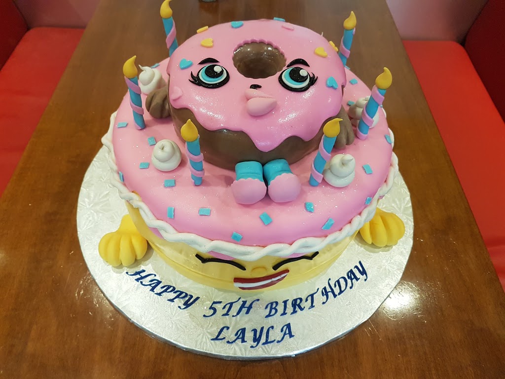 La Novita Bakery | 25 John St, Mississauga, ON L5A 1Y5, Canada | Phone: (905) 279-7557