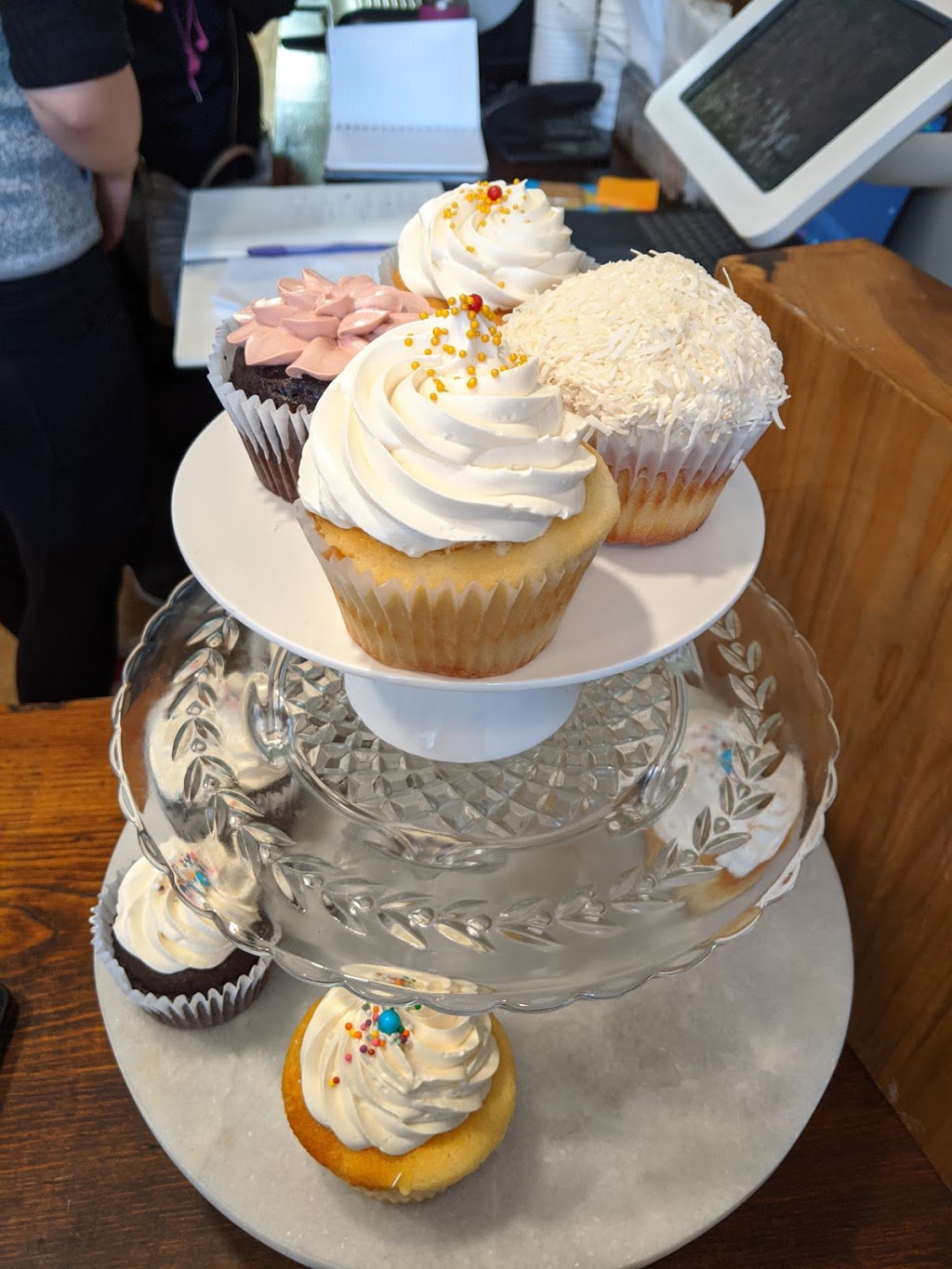 Ruth & Dean - Luncheonette & Bakery | 2509 Estevan Ave, Victoria, BC V8R 2S6, Canada | Phone: (250) 590-2780