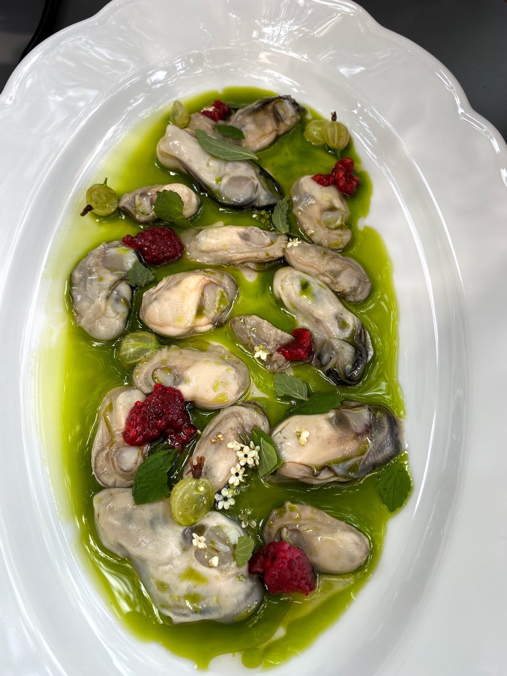 ELeVATOR bistro | 446 Pearl St, Burlington, ON L7R 2N1, Canada | Phone: (905) 631-0660