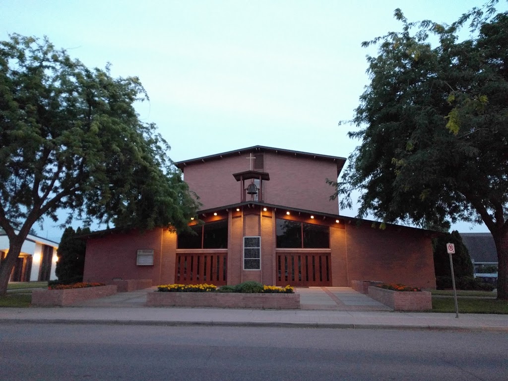 Immaculate Conception Church | 839 Sutherland Ave, Kelowna, BC V1Y 5X4, Canada | Phone: (250) 762-3910