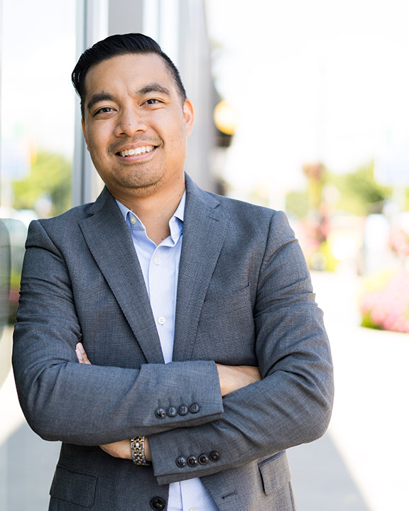 Renan Mendiola | 1542 Dundas St W, Mississauga, ON L5C 1E4, Canada | Phone: (416) 823-9741