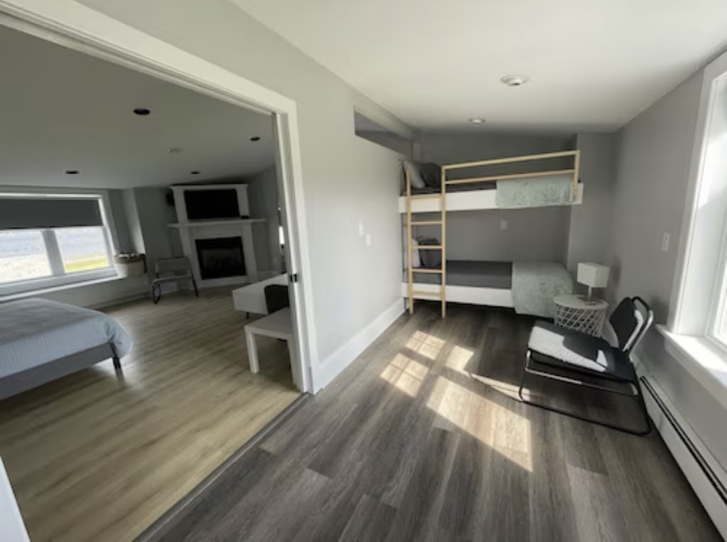 Breakwater Beach House | 7 Breakwater Rd, New Glasgow, PE C0A 1N0, Canada | Phone: (613) 983-8398