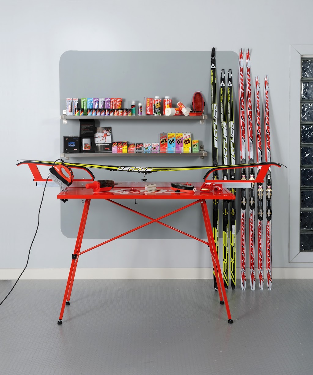 Rossi bikes & ski | 2500 Bd Saint-Joseph, Montréal, QC H8S 2N9, Canada | Phone: (514) 634-1611