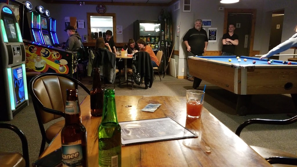 Jungles Bar & Grill | 5015 50 Ave, Alberta Beach, AB T0E 0A0, Canada | Phone: (780) 924-2242