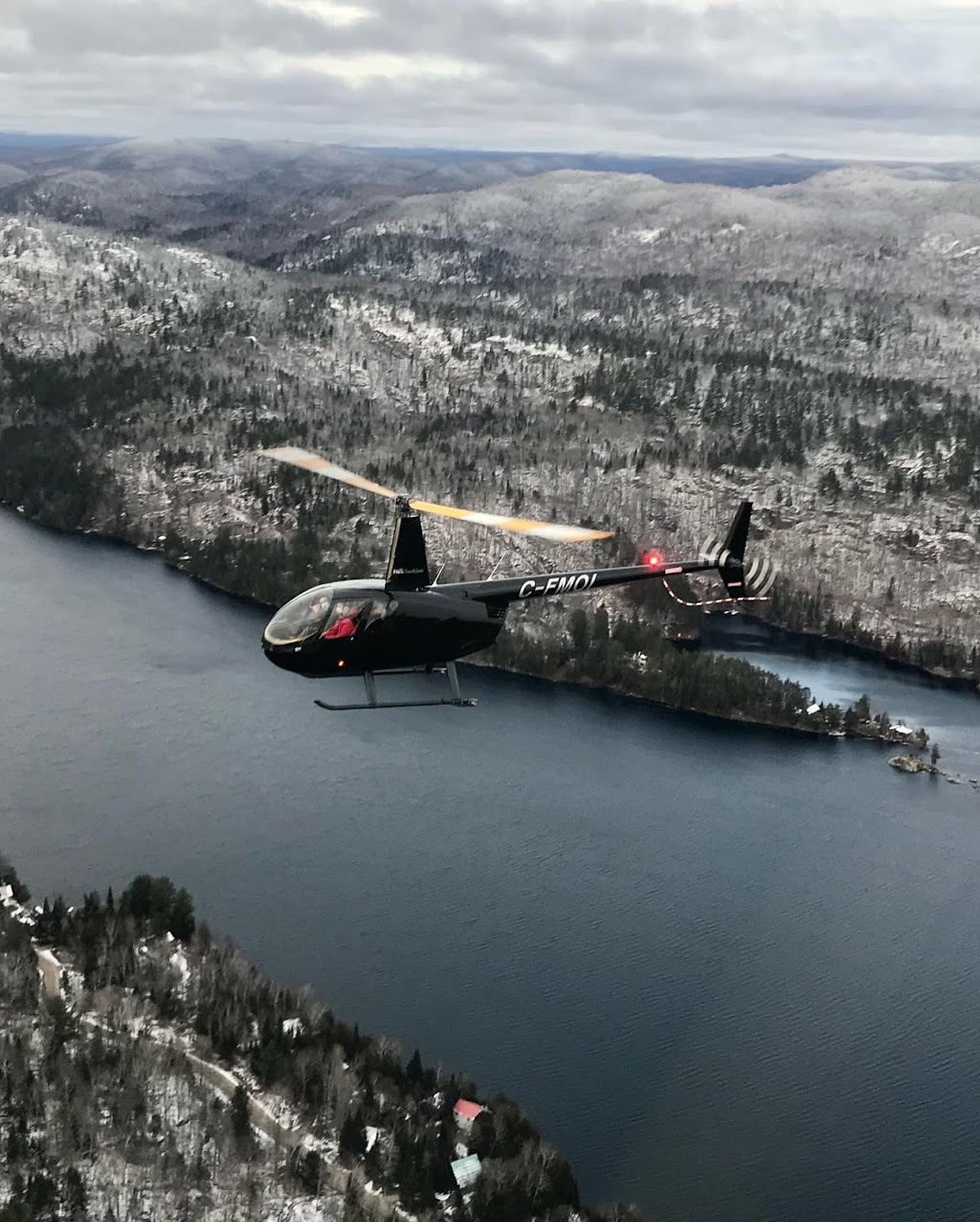 Heli-Tremblant | 72 QC-117, Mont-Tremblant, QC J8E 2X1, Canada | Phone: (819) 425-5662