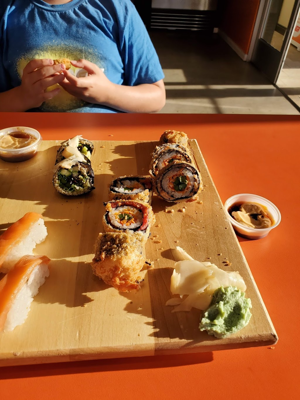 Yuzu sushi | 1301 Rue dActon, Acton Vale, QC J0H 1A0, Canada | Phone: (450) 366-0333