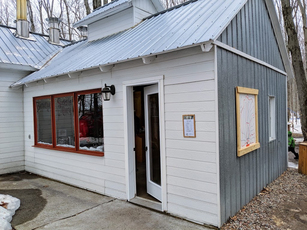 Sucrerie Alary | 3242 QC-148, Luskville, QC J0X 2G0, Canada | Phone: (819) 455-2572