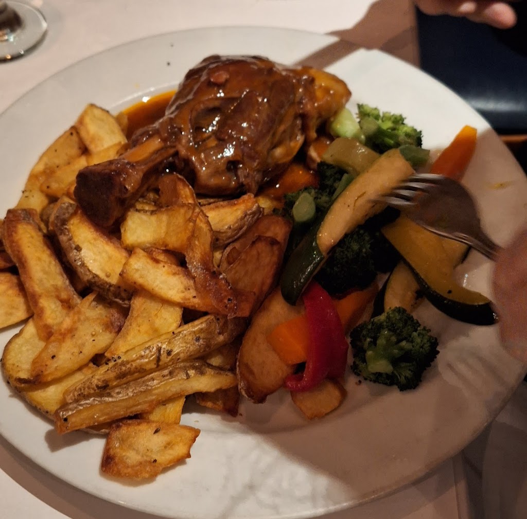 Bairrada | 3124 Rue Beaubien E, Montréal, QC H1Y 2M3, Canada | Phone: (514) 721-4040
