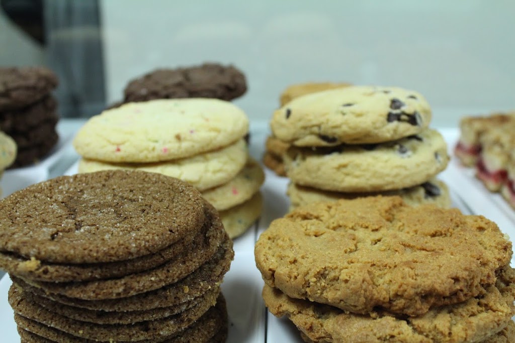 Two Guys and a Whisk | 519 Dundas St, Woodstock, ON N4S 1C3, Canada | Phone: (519) 290-9200