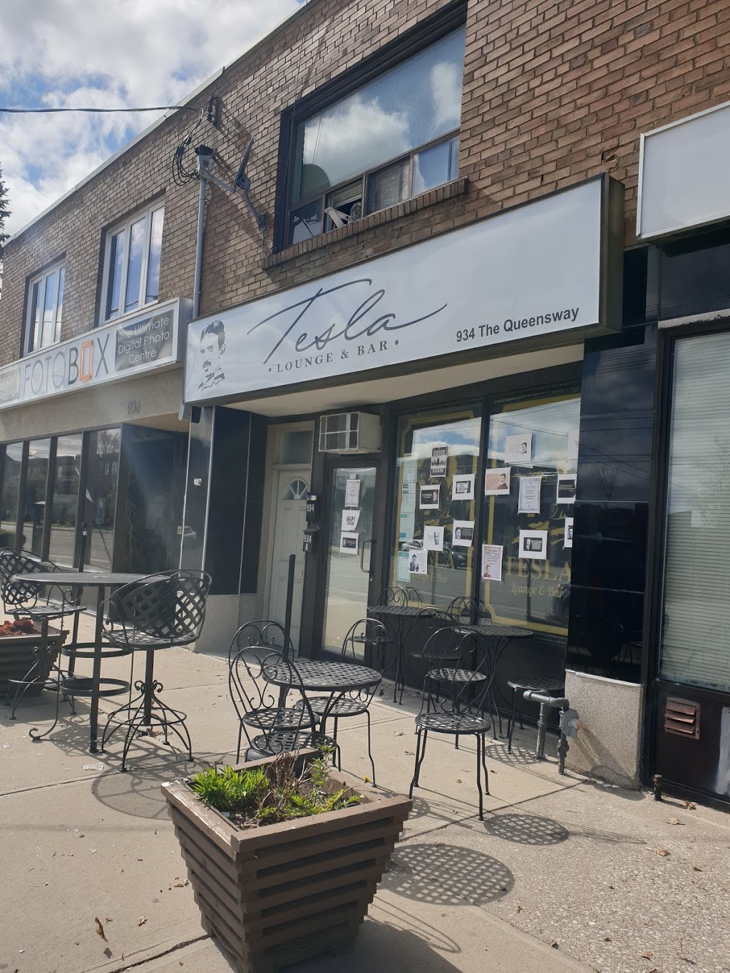 Tesla Lounge & Bar | 934 The Queensway, Etobicoke, ON M8Z 1P4, Canada | Phone: (416) 937-5960