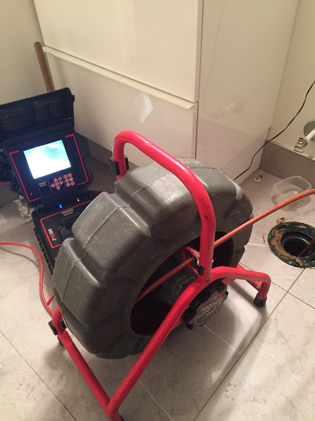 ER Drain Plumbers | 8 Berl Ave, Etobicoke, ON M8Y 3C2, Canada | Phone: (416) 725-8106