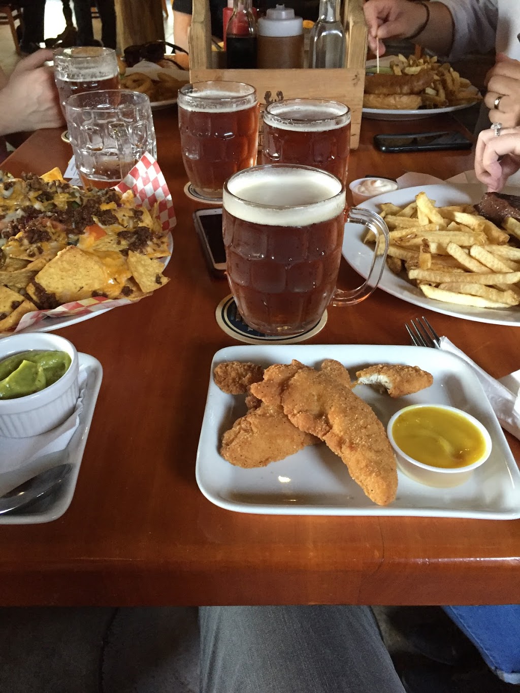 Buffys Pub | 6858 W Coast Rd, Sooke, BC V9Z 0V2, Canada | Phone: (250) 642-3333