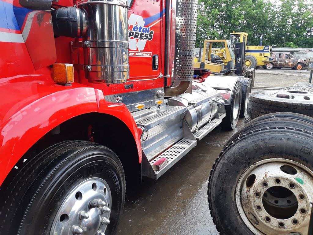 LExpress du Camion | 254 Rue Richard-Audet, Roxton Falls, QC J0H 1E0, Canada | Phone: (450) 548-5621