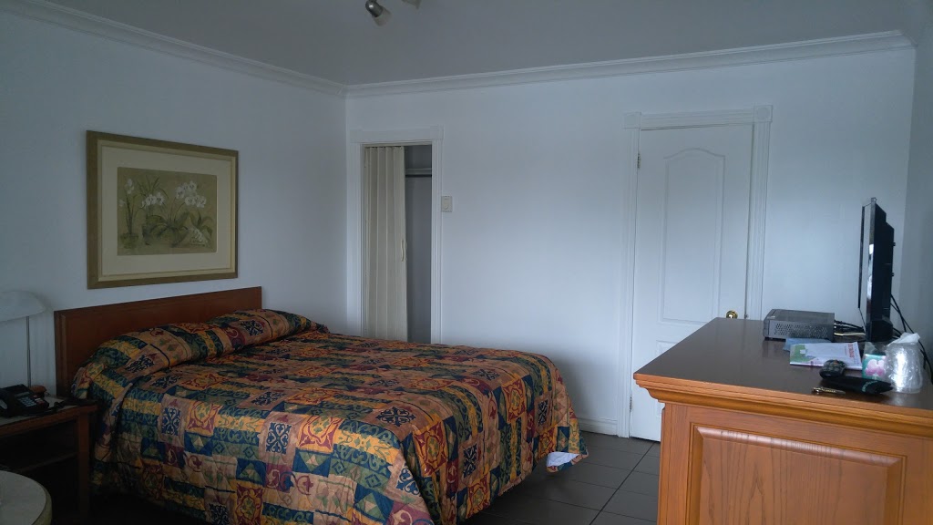 Motel Gatineau | 793 Boulevard Maloney E, Gatineau, QC J8P 1G5, Canada | Phone: (819) 663-4208