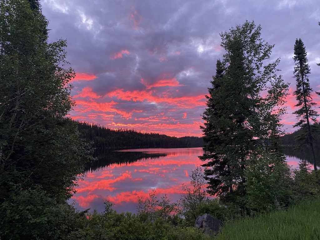 Pourvoirie du Lac Lareau | 1 chemin du lac Lareau, La Tuque, QC G0X 1R0, Canada | Phone: (514) 664-2042