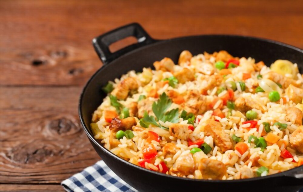Queens Take out & Catering | 2150 Morningside Ave unit 6, Scarborough, ON M1X 2E5, Canada | Phone: (416) 293-9119