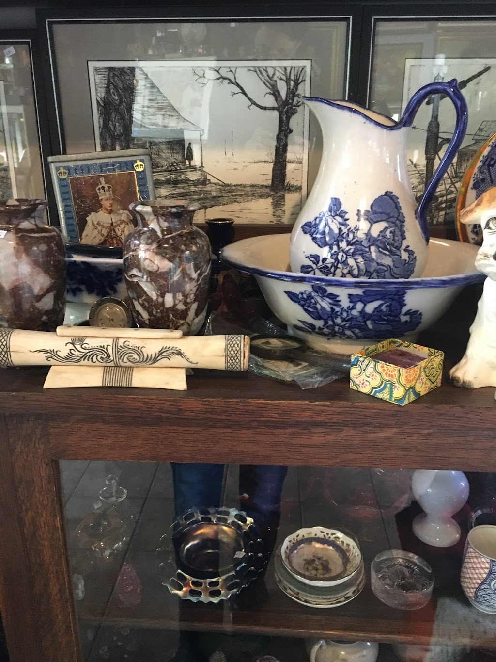 Vintiquity | 9885 Maple St, Chemainus, BC V0R 1K1, Canada