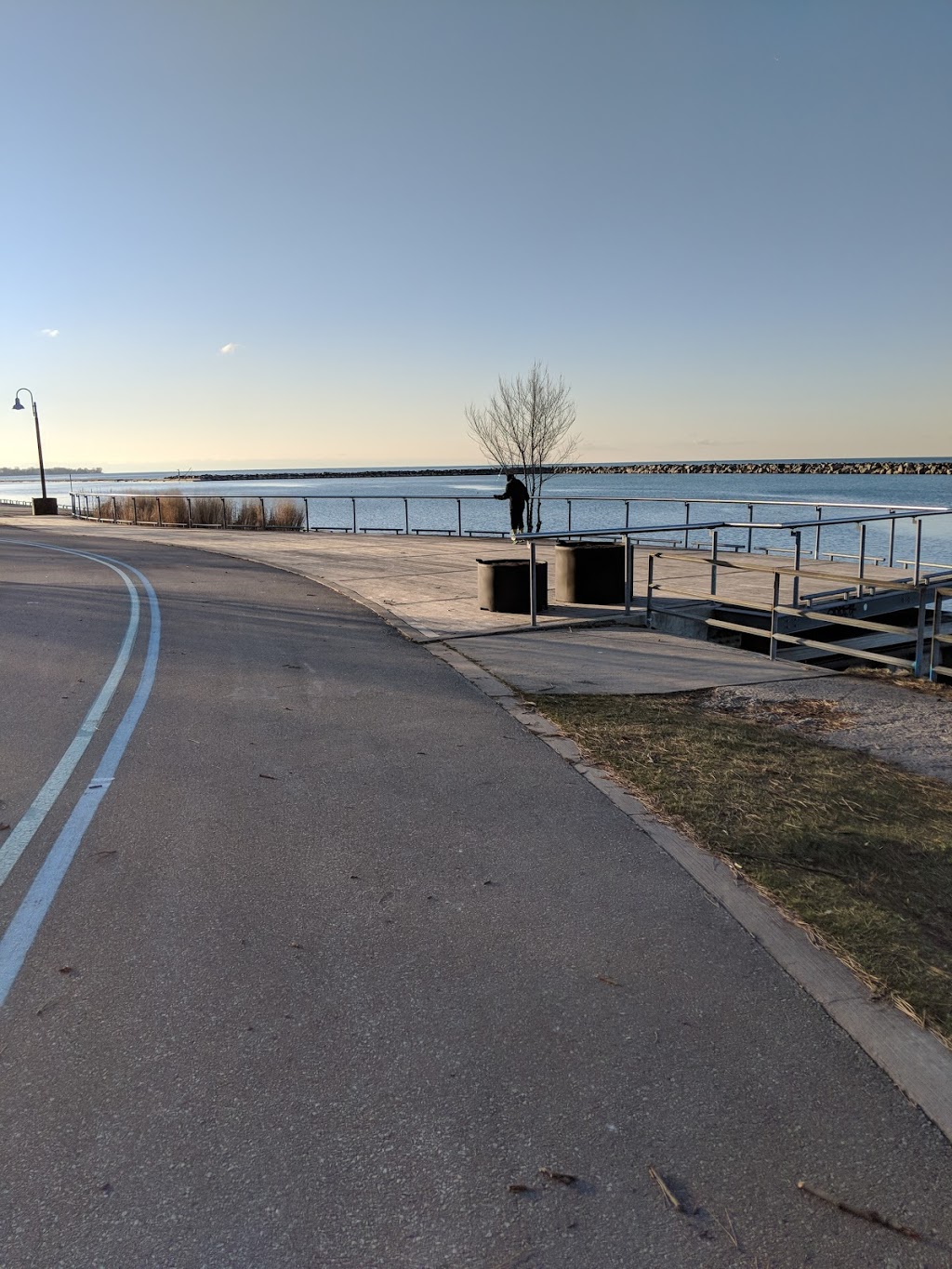 Dock yoga | Parkdale, Toronto, ON M6K 3C1, Canada