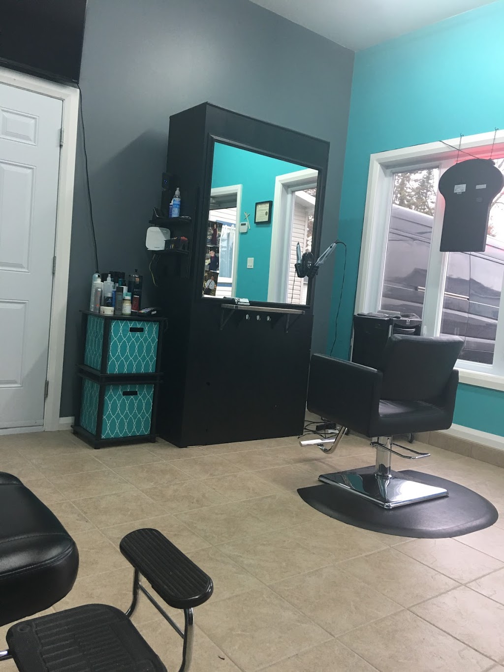 Salon Hairica | 669-C Duhamel St, Casselman, ON K0A 1M0, Canada | Phone: (613) 667-5242