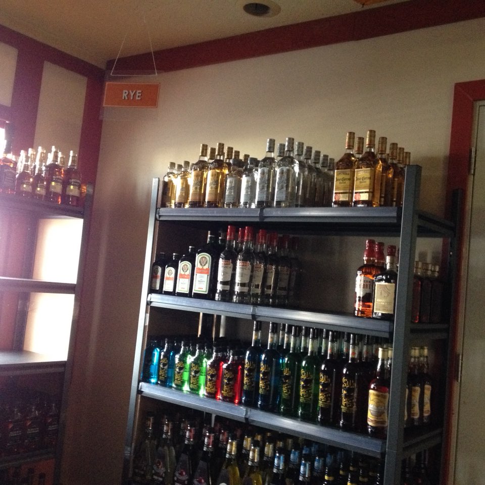Royal Hotel (Liquor Store, Cold Beer+Wine) | 4919 49 St, Stettler, AB T0C 2L2, Canada | Phone: (403) 742-5700