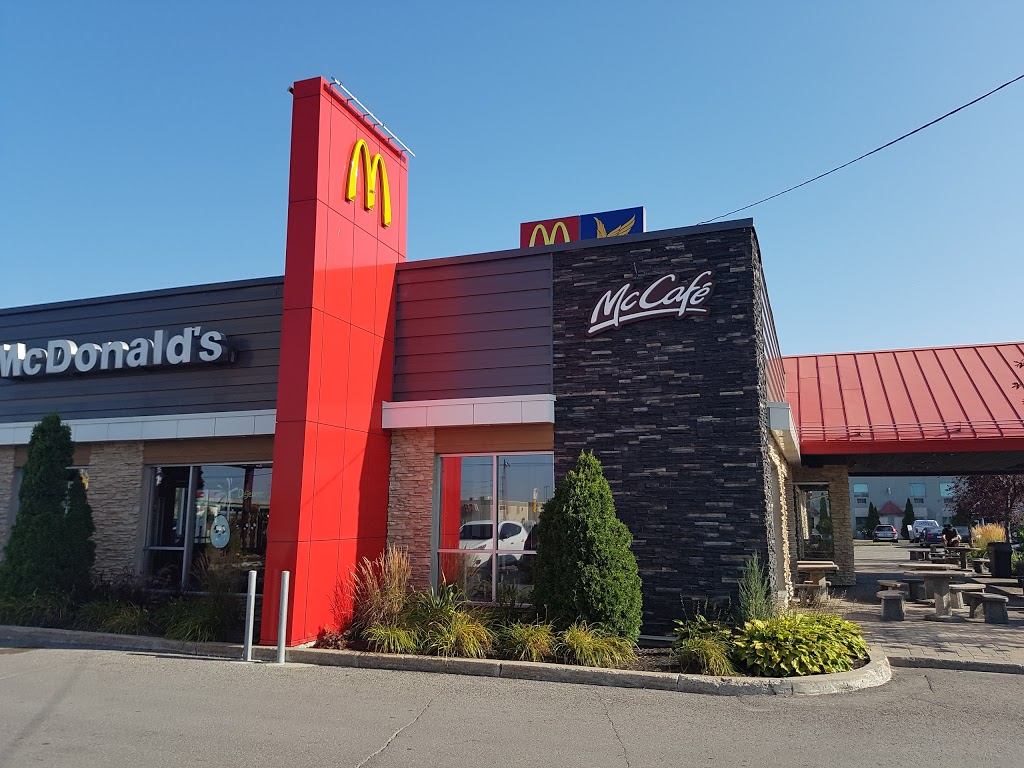 McDonalds | 1040 Avenue Gilles Villeneuve, Berthierville, QC J0K 1A0, Canada | Phone: (450) 836-1238