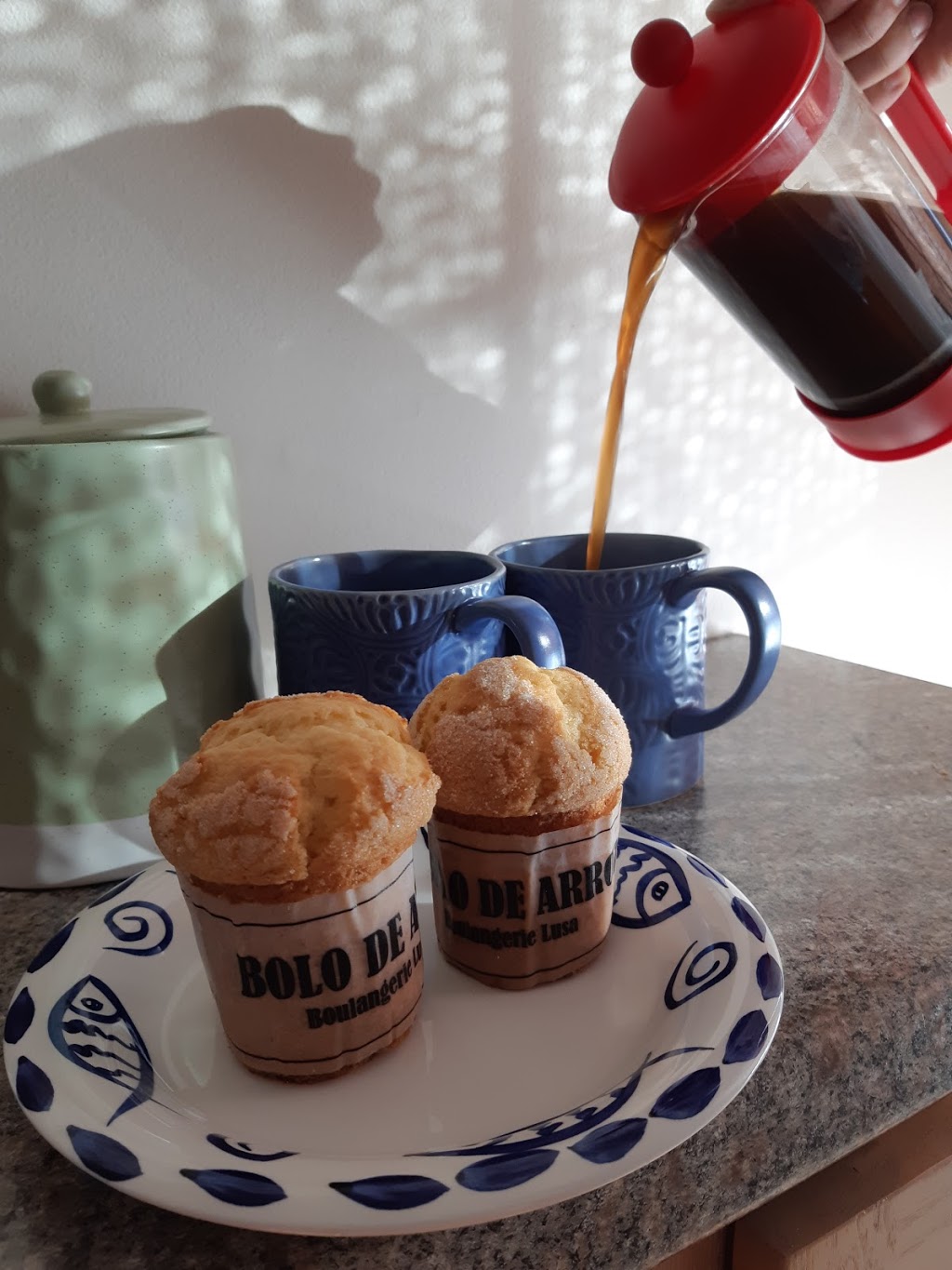 Boulangerie Lusa/ Portuguese | 72 Rue Dumas, Gatineau, QC J8Y 2N3, Canada | Phone: (819) 595-2651