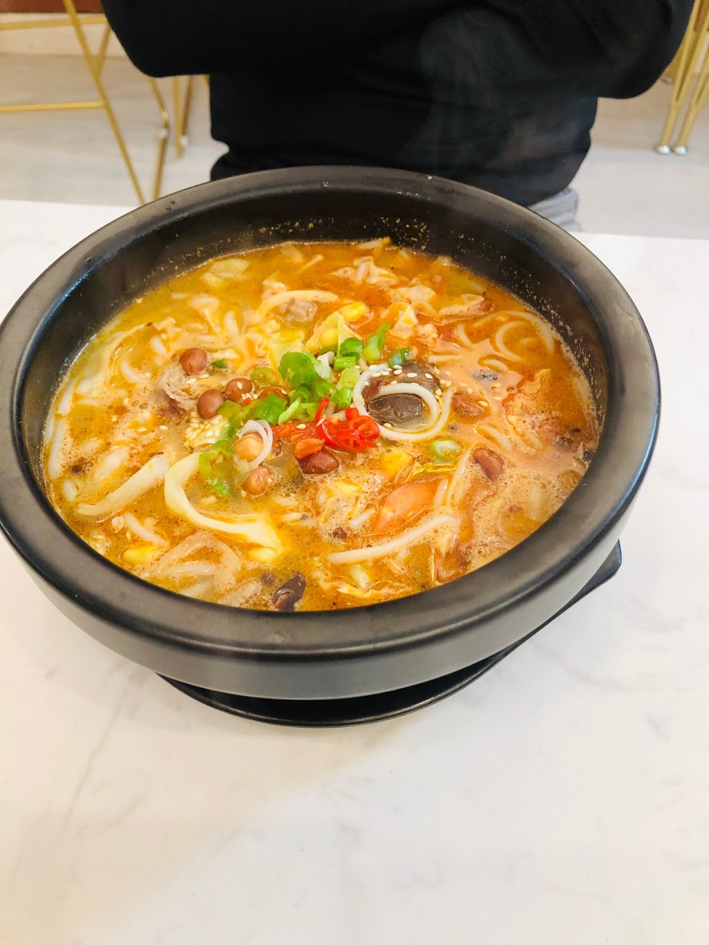 Rich Tea & Noodle House | 10151 No 3 Rd #110, Richmond, BC V7A 4R6, Canada | Phone: (604) 272-0600