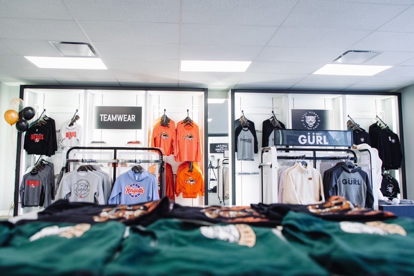 Red Mud Buds | 175 Shakespeare Dr, Stratford, PE C1B 4B7, Canada | Phone: (902) 628-2837