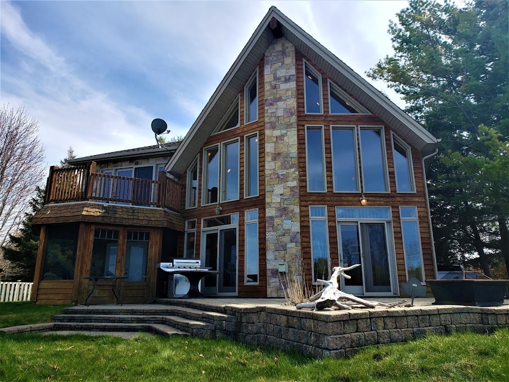 Riverside Shack Port Franks | 7524 Riverside Dr, Port Franks, ON N0M 2L0, Canada | Phone: (519) 319-1950