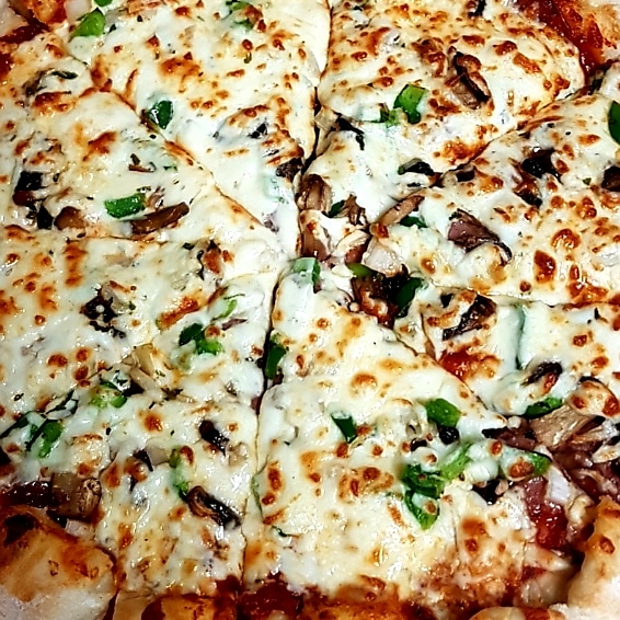 Rendezvous Family Restaurant | 765 Rue Dufferin, Stanstead, QC J0B, Canada | Phone: (819) 704-1100