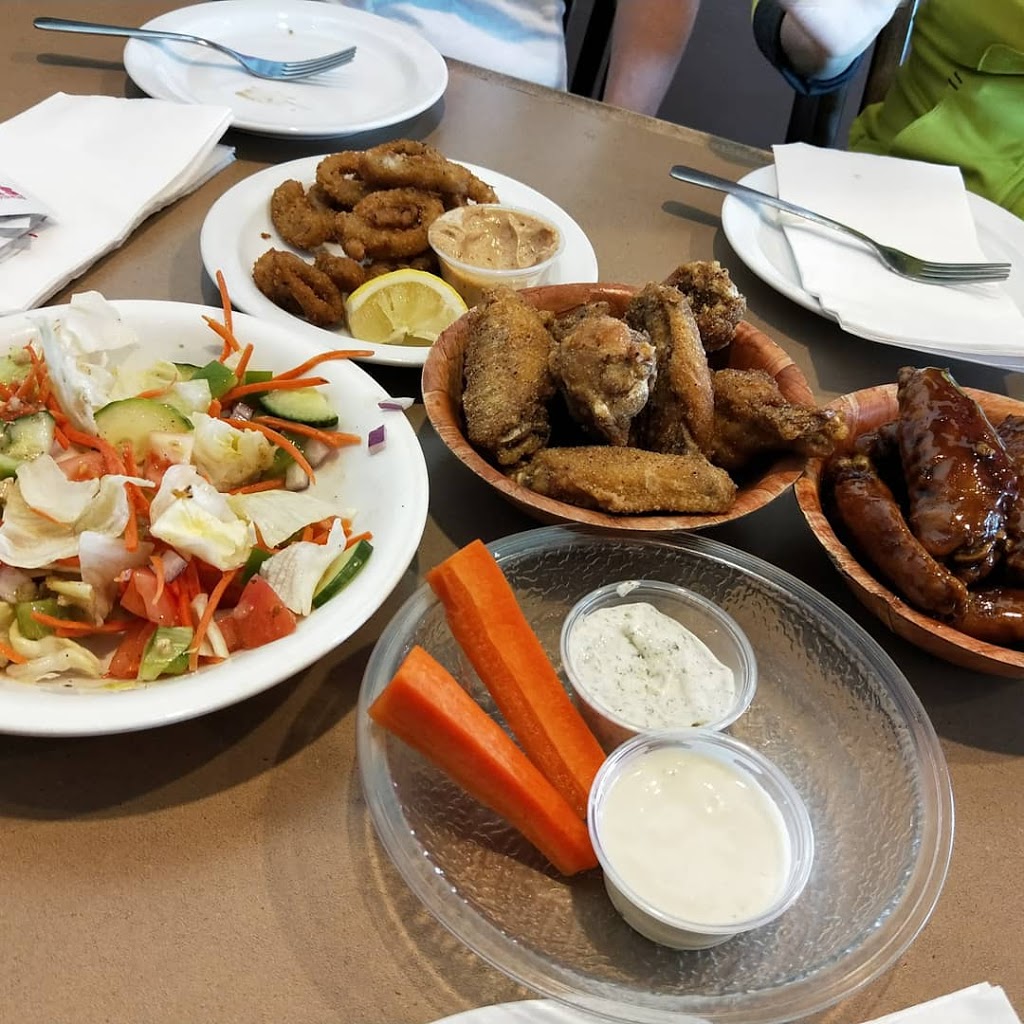 Duffs Famous Wings | 9360 Bathurst St, Maple, ON L6A 4N9, Canada | Phone: (905) 832-5005