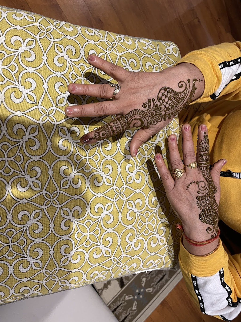 Aash Henna | 6 Murray Ct, Orangeville, ON L9W 0A1, Canada | Phone: (416) 880-0023