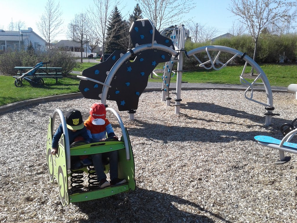 Parc Ringuet | 1650 Rue C.-H.-Grignon, Sainte-Julie, QC J3E 1P3, Canada | Phone: (450) 922-7111