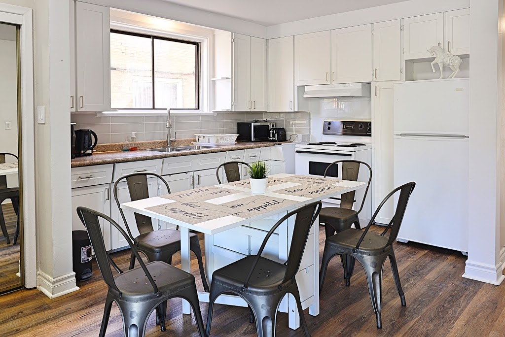 VacationHomesCanada | PMB 179, 4981 Hwy 7 Unit 12A, Unionville, ON L3R 1N1, Canada | Phone: (647) 205-6605