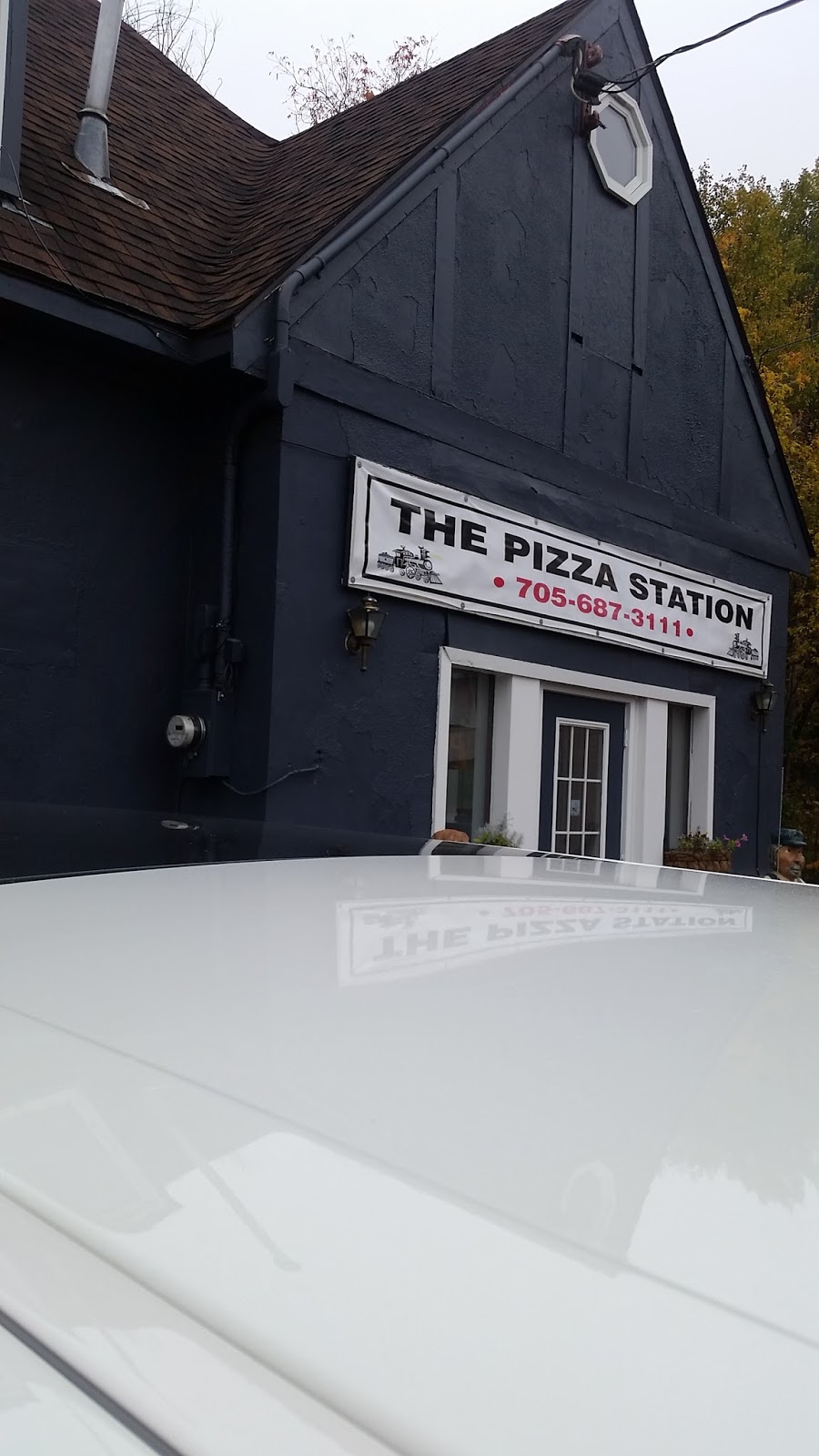 Pizza Station | 415 Bethune Dr N, Gravenhurst, ON P1P 1B8, Canada | Phone: (705) 687-3111