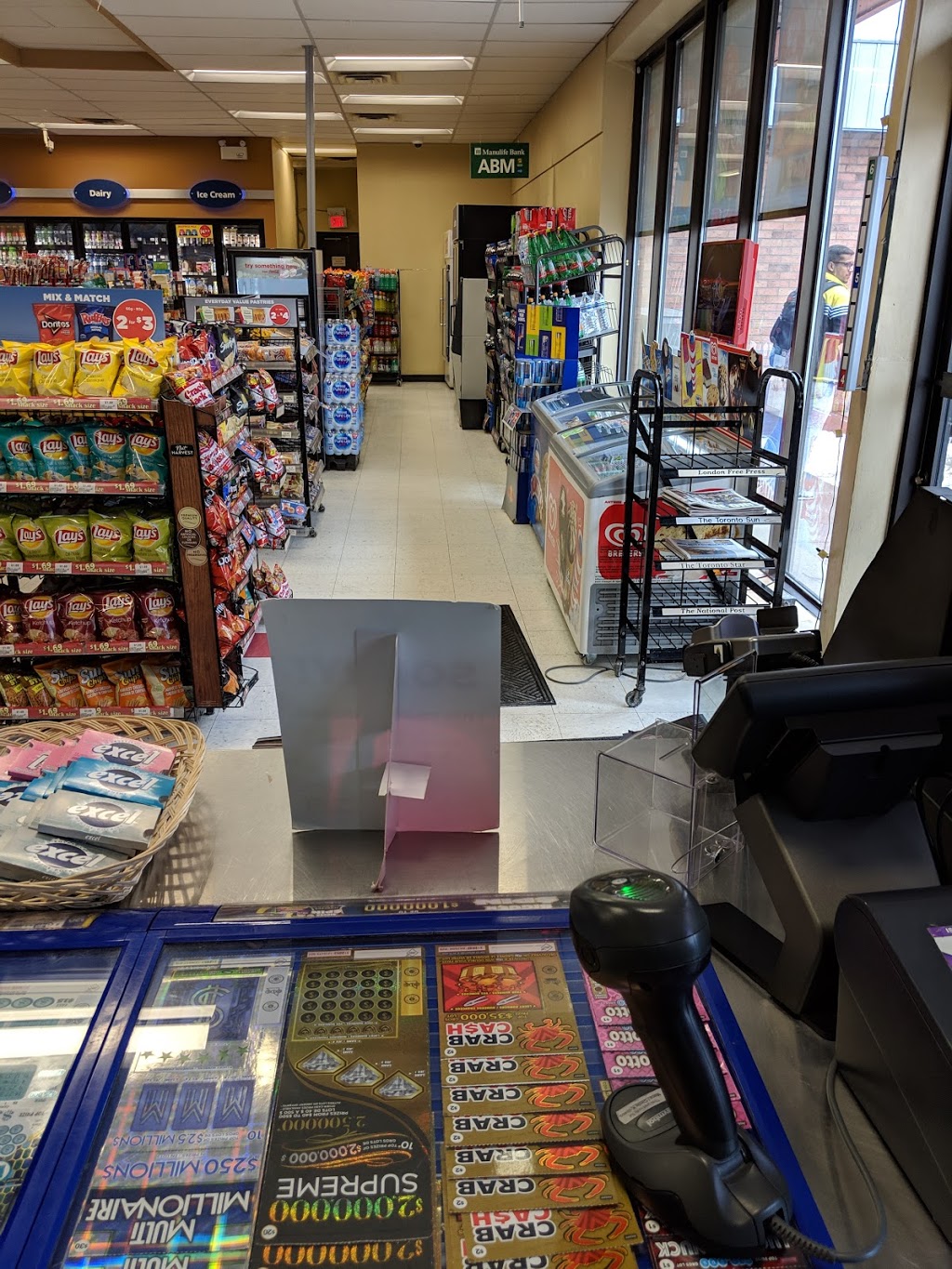 Circle K | 670 First St, London, ON N5V 2A2, Canada | Phone: (519) 452-1773