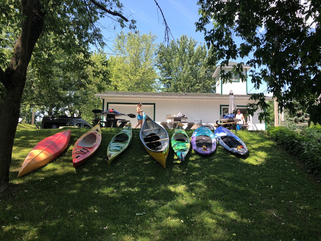 Halte Desjardins - Escapade Mauricie | 32 Rue Duval, Sainte-Geneviève-de-Batiscan, QC G0X 2R0, Canada | Phone: (819) 519-7571