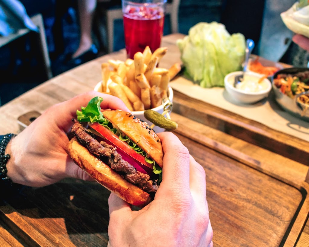 Moxies Grill & Bar | 1800 Victoria Ave, Regina, SK S4N 7K3, Canada | Phone: (306) 781-5655