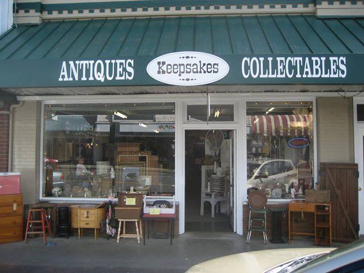 Keepsakes Antiques | 413 Front St, Lynden, WA 98264, USA | Phone: (360) 303-3539