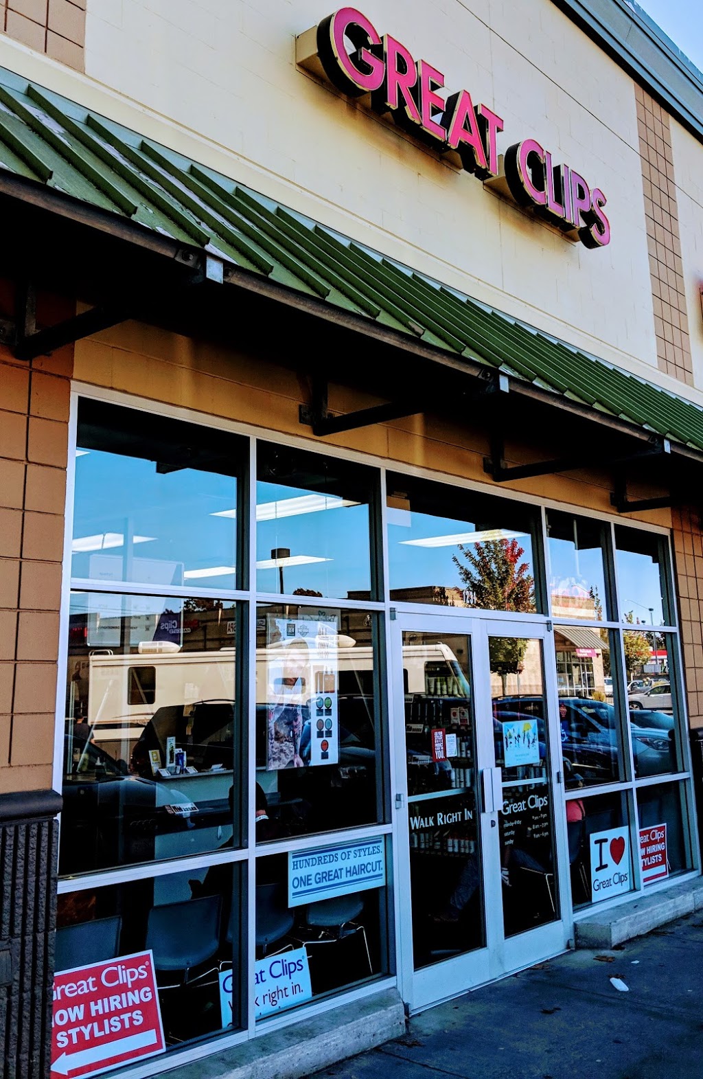 Great Clips | 1231 W E Bakerview Rd, Bellingham, WA 98226, USA | Phone: (360) 752-0911
