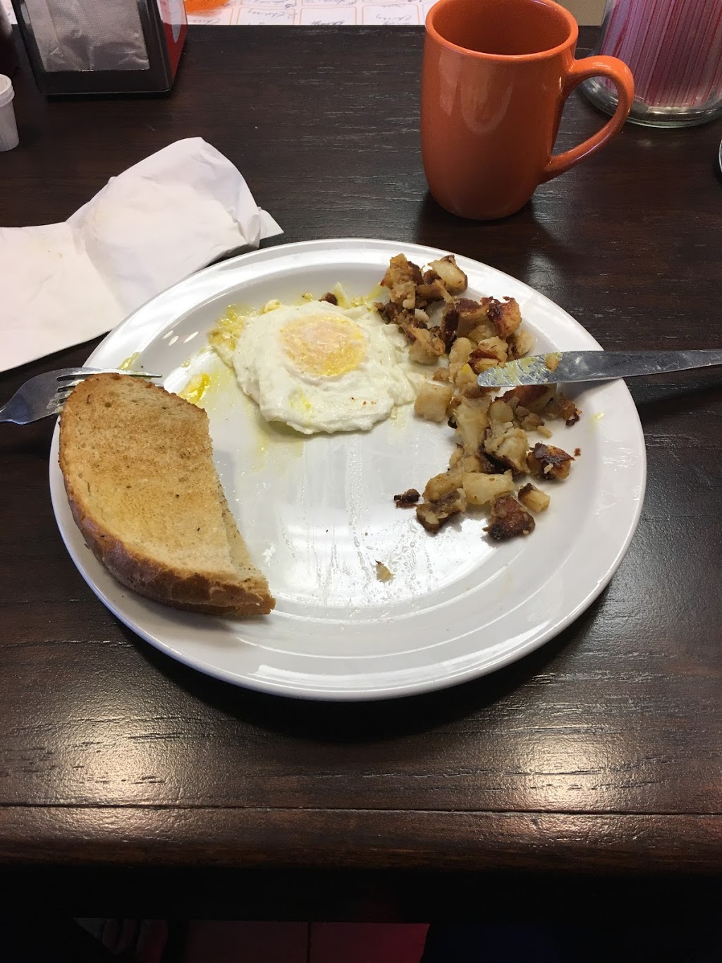 Phyls All Day Breakfast Lunch and Dinner | 6864 Lundys Ln, Niagara Falls, ON L2G 1V6, Canada | Phone: (905) 374-7495