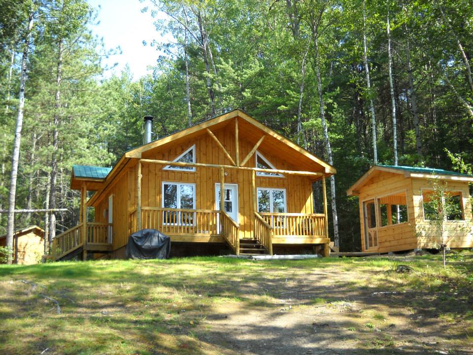 Cottage Lake Mooney 1 (ZEC Pontiac) | Chemin Traverse du Dépôt, Lac-Pythonga, QC J0X 2J0, Canada | Phone: (819) 463-3183