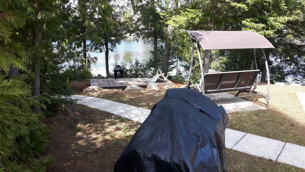 camping domaine du lac cedriere | 40 QC-315, Montpellier, QC J0V 1M0, Canada | Phone: (613) 297-7278