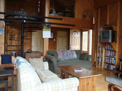Peaksview Chalet | 83 Viewmount Dr, Calabogie, ON K0J 1H0, Canada | Phone: (613) 265-6755