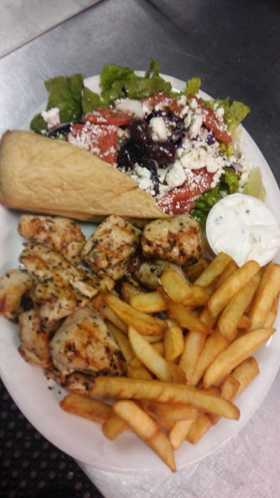 Bills Pizza & Restaurant | 200 Manitoba St, Bracebridge, ON P1L 2E2, Canada | Phone: (705) 645-1198