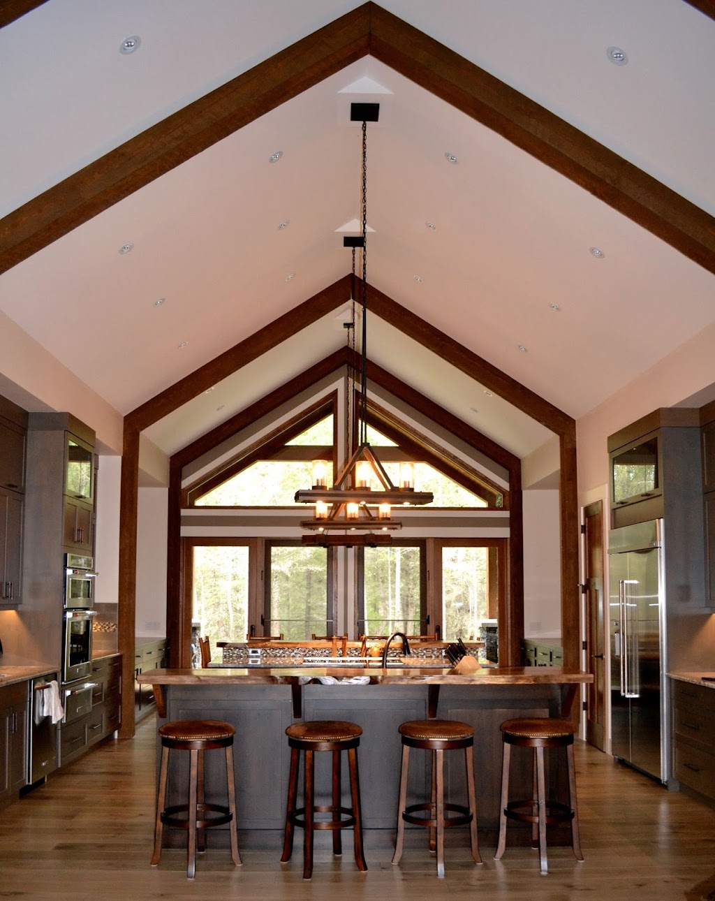 Radium Elk Park B&B | 4943 Saddlewood Ln, Radium Hot Springs, BC V0A 1M0, Canada | Phone: (250) 347-9522